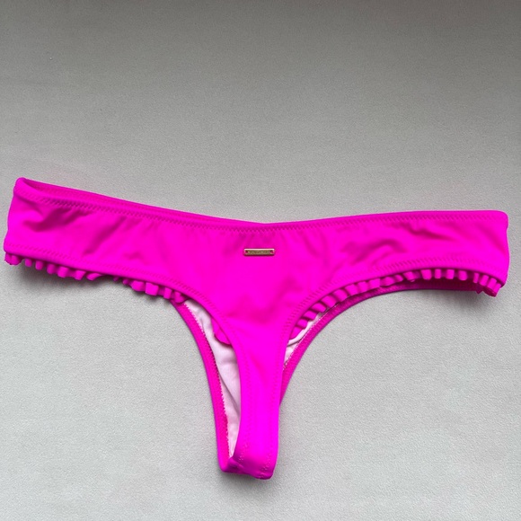 VS Low-rise thong bikini - Picture 2 of 3